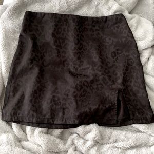 Forever 21 skirt. Size medium. Color black.